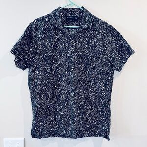 🔥Abercrombie & Fitch Men's Black and White Patterned Shirt🔥